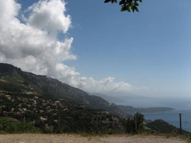 Panorama du Troph, en bas Monaco